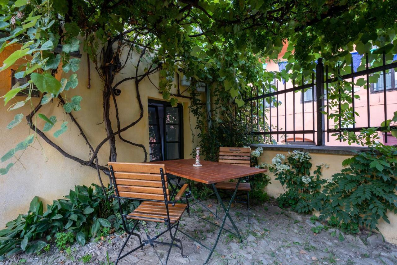 Casa Josef Bacon - La Strada - Aparthotel ซิวิโชอารา ภายนอก รูปภาพ
